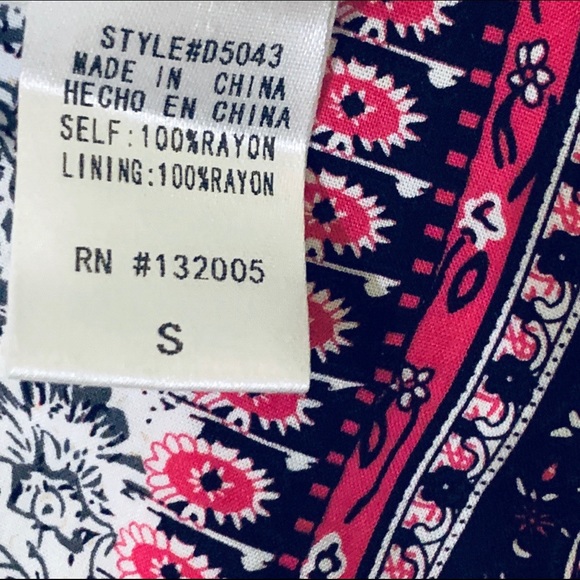 NWT Flattering Quality Great Color, Pattern Detail - Picture 5 of 7